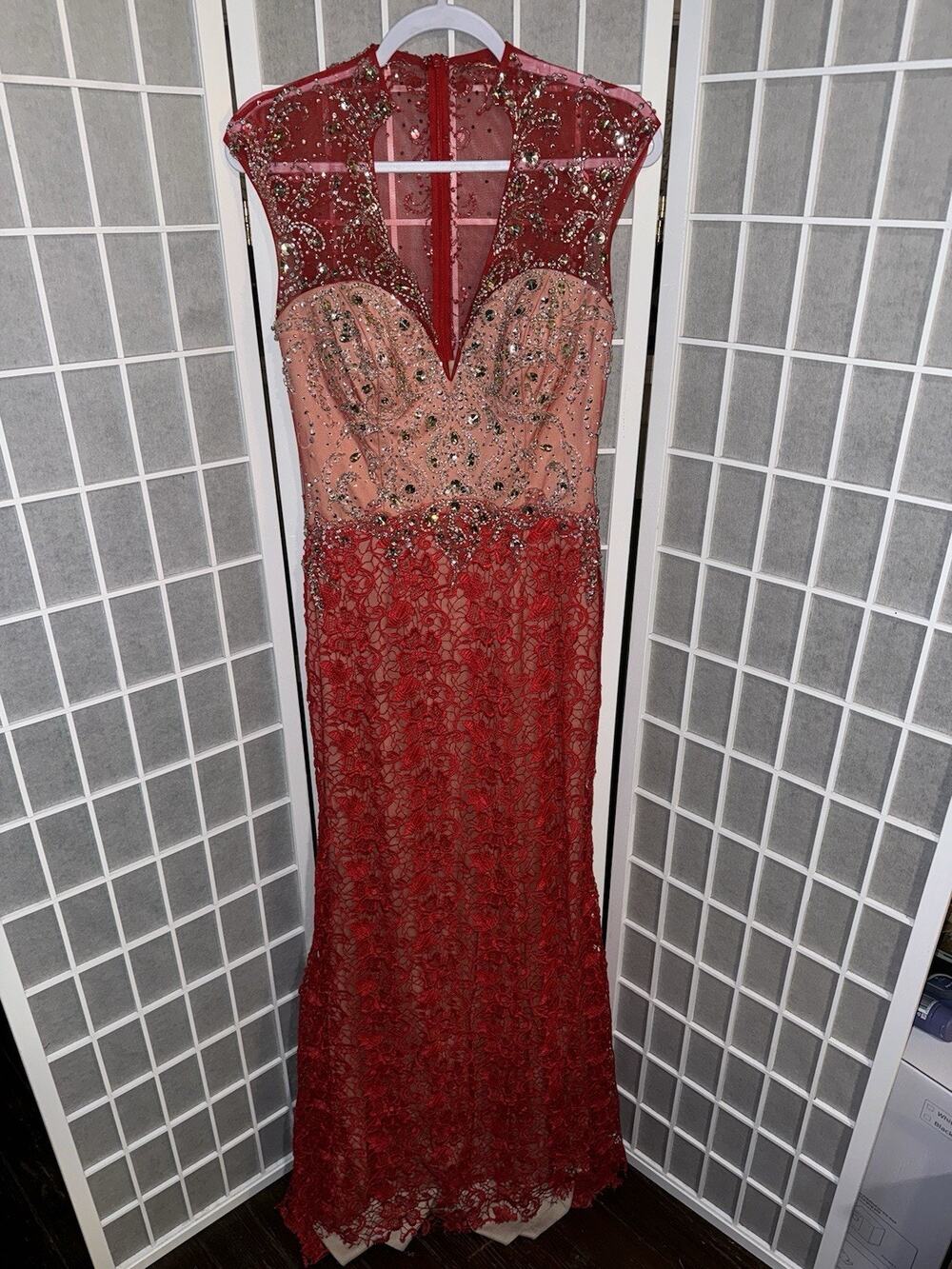 Mac Duggal MacDuggal Cap Sleeve Lace Overlay Gown Prom Dress size 8 Pink Red